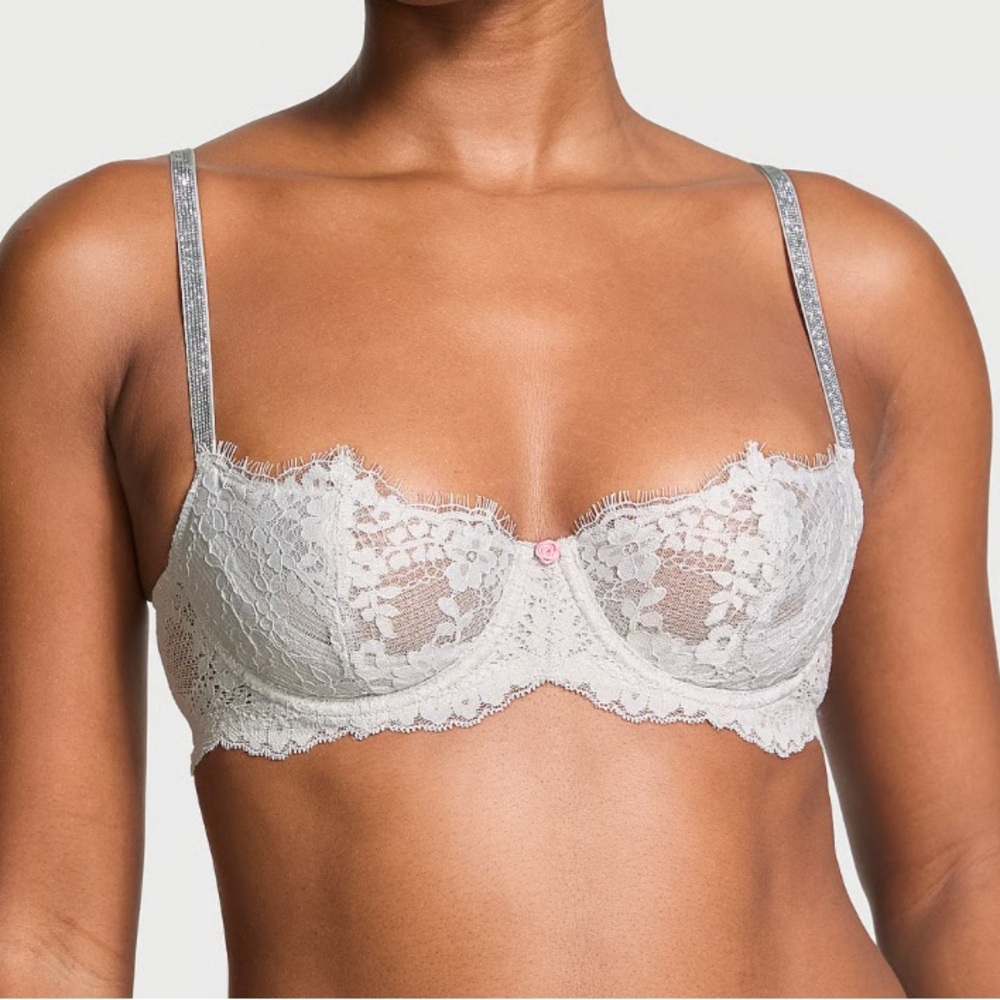 Victoria's Secret Ivory Lace Underwire Bra with Pink Accent